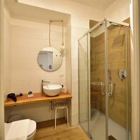 Tanzi 12 - Modern House Apartmán